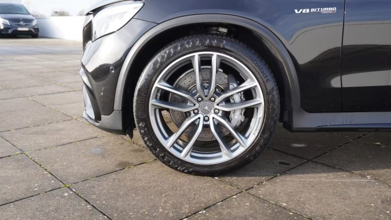 MERCEDES-AMG GLC COUPE 63 V8 BITURBO 4.0 4MATIC+ / PACK NIGHT / TOIT OUVRANT / 21" AMG