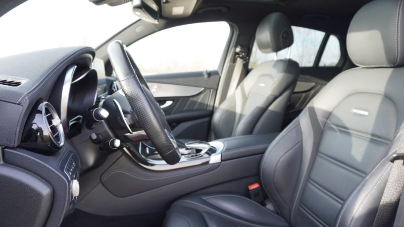 MERCEDES-AMG GLC COUPE 63 V8 BITURBO 4.0 4MATIC+ / PACK NIGHT / TOIT OUVRANT / 21" AMG