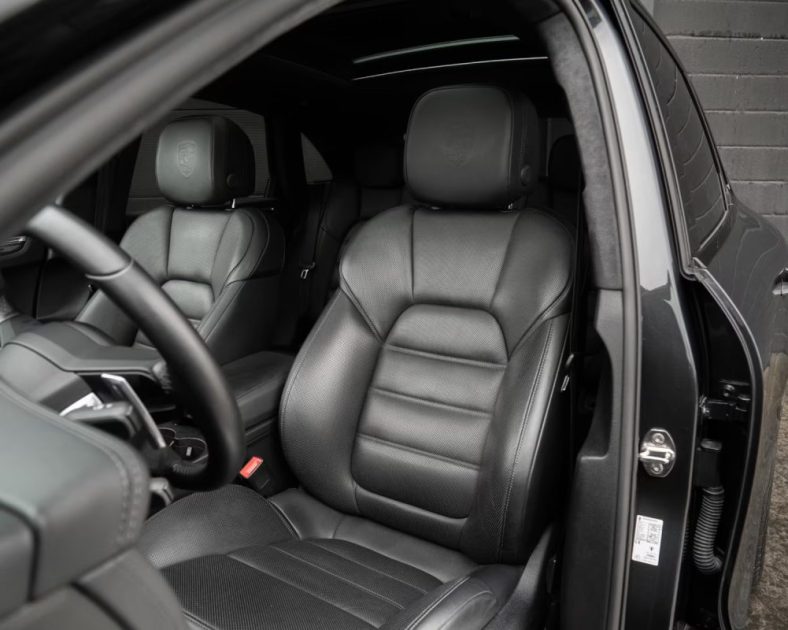 PORSCHE MACAN TURBO 2.9 V6 440CH / PACK SPORT CHRONO / BOSE / PNEUMATIQUE / PDLS / 21"