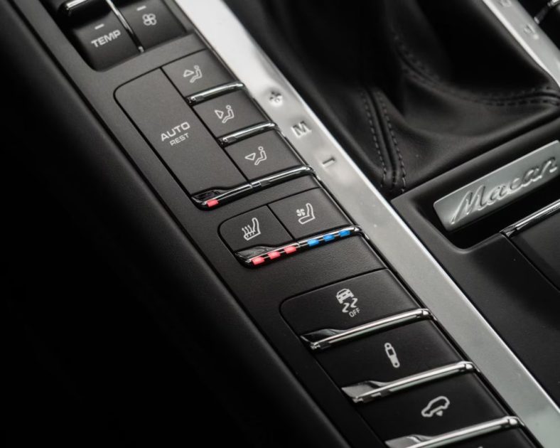 PORSCHE MACAN TURBO 2.9 V6 440CH / PACK SPORT CHRONO / BOSE / PNEUMATIQUE / PDLS / 21"