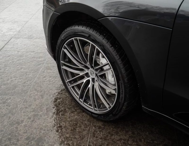 PORSCHE MACAN TURBO 2.9 V6 440CH / PACK SPORT CHRONO / BOSE / PNEUMATIQUE / PDLS / 21"