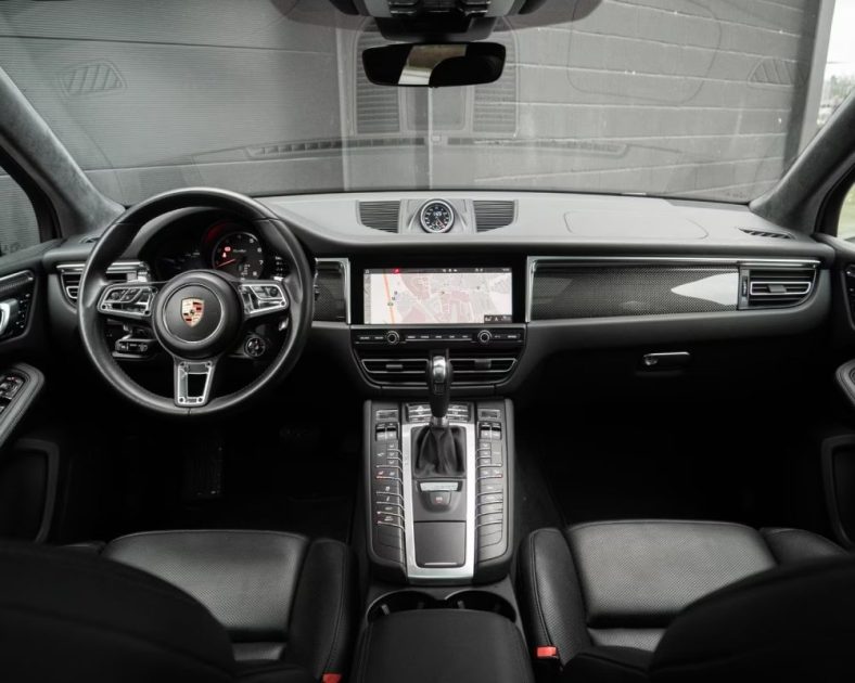 PORSCHE MACAN TURBO 2.9 V6 440CH / PACK SPORT CHRONO / BOSE / PNEUMATIQUE / PDLS / 21"