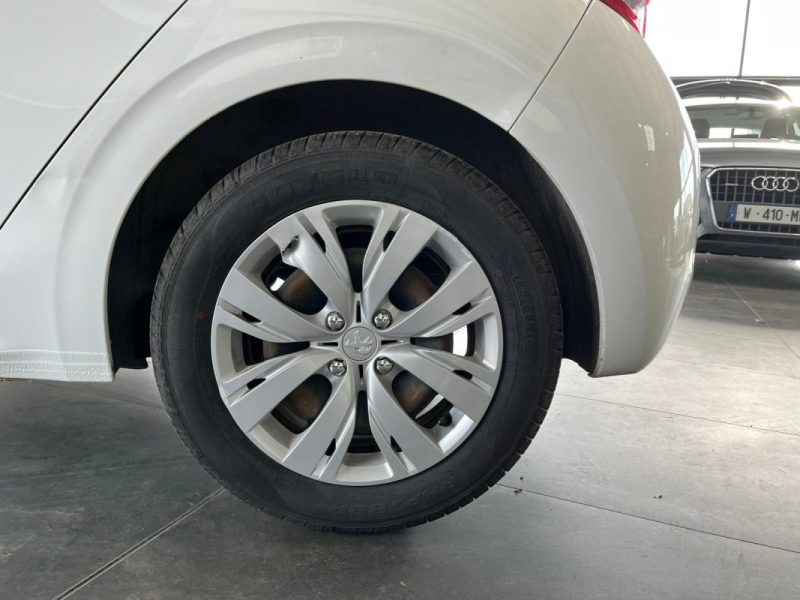 🔹Peugeot 208 1.4 HDI 68 Ch ❄️ climatisation🔵 Bluetooth🛡️ Garantie 6 mois
