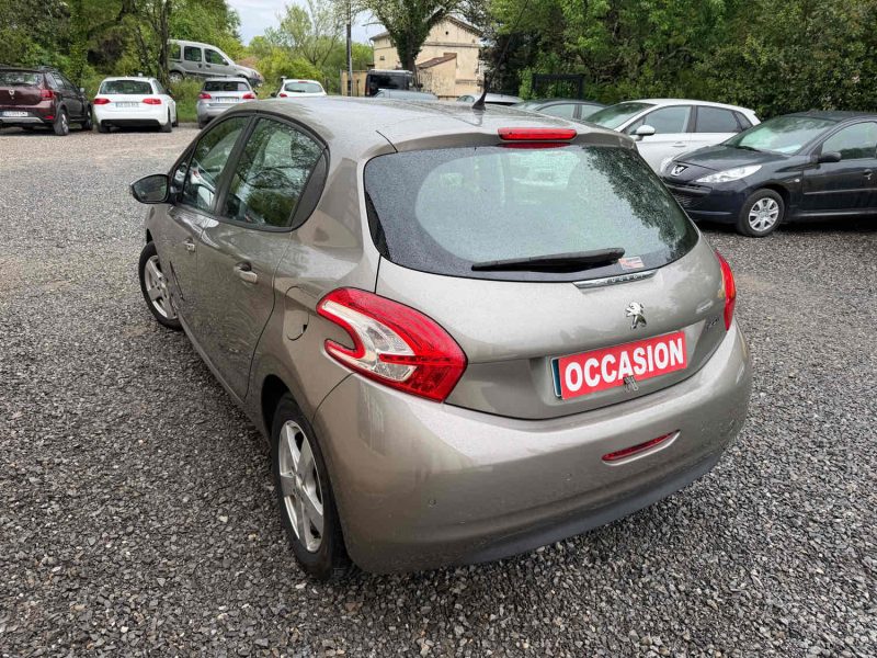 PEUGEOT 208 1.4 HDI URBAN SOUL 2014
