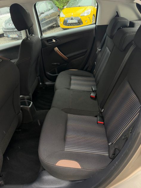 PEUGEOT 208 1.4 HDI URBAN SOUL 2014