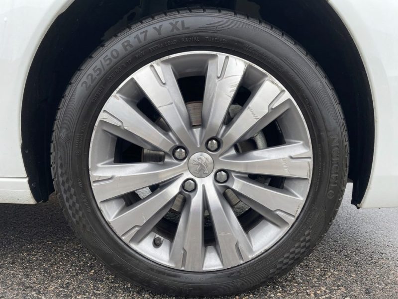 PEUGEOT 3008 1.2 PURETECH 130 ch CROSSWAY