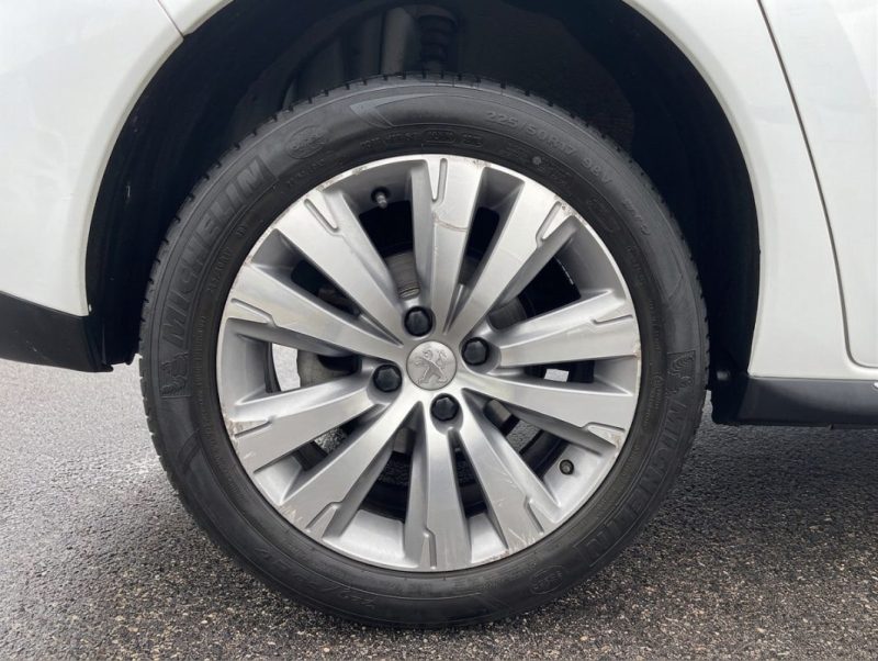 PEUGEOT 3008 1.2 PURETECH 130 ch CROSSWAY