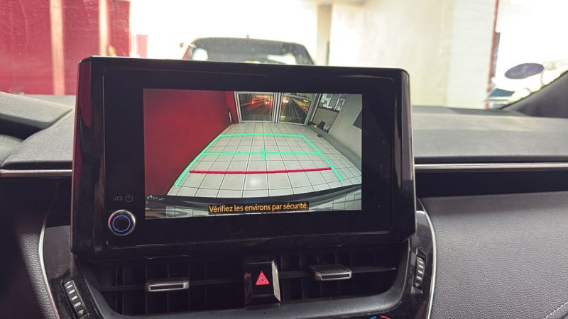 TOYOTA COROLLA TOURING SPORTS 122cv DYNAMIC BUSINESS/1 ERE MAIN/TVA RECUPERABLE