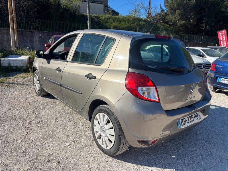 RENAULT CLIO III EXTREME 1.2 16V 80 QUICKSHIFT 2011
