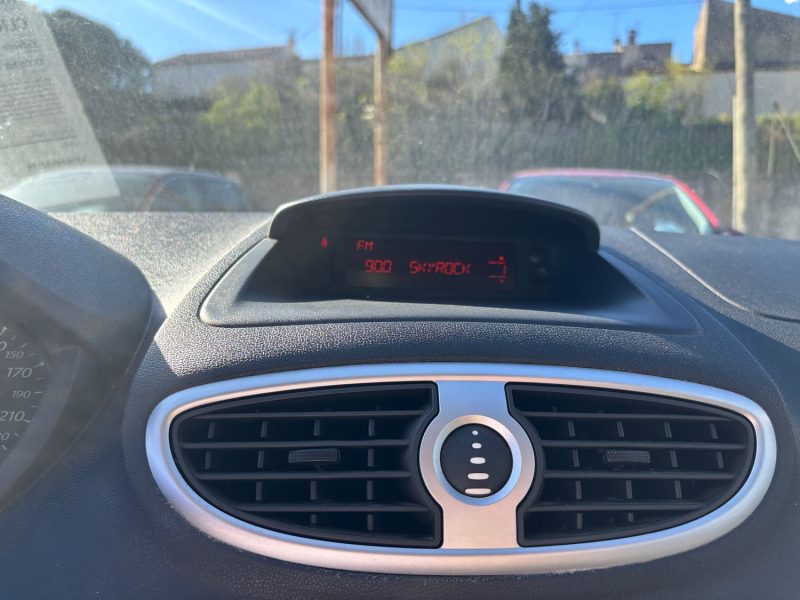 RENAULT CLIO III EXTREME 1.2 16V 80 QUICKSHIFT 2011