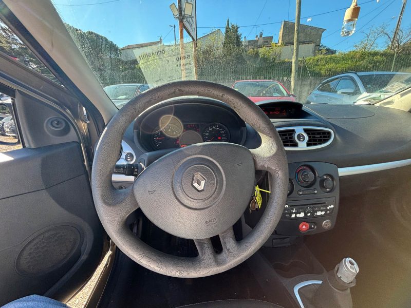 RENAULT CLIO III EXTREME 1.2 16V 80 QUICKSHIFT 2011