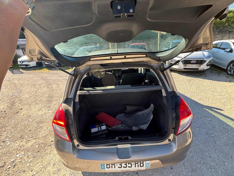 RENAULT CLIO III EXTREME 1.2 16V 80 QUICKSHIFT 2011