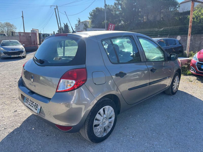 RENAULT CLIO III EXTREME 1.2 16V 80 QUICKSHIFT 2011