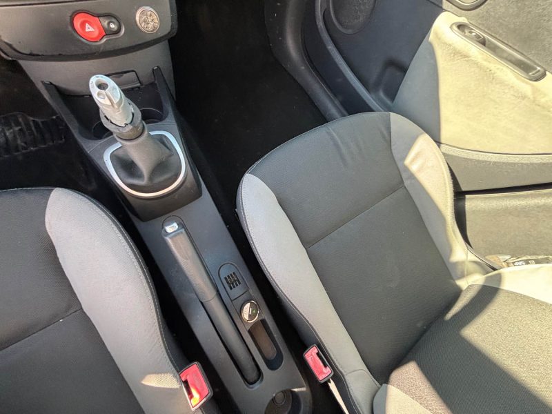 RENAULT CLIO III EXTREME 1.2 16V 80 QUICKSHIFT 2011