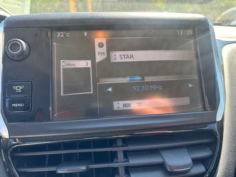 PEUGEOT 208 1.4 HDI 68 ACCESS 2013