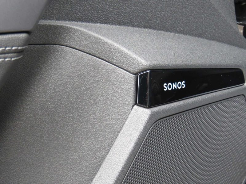 Audi a3 sportback s-line 35 tfsi 150 cv  GRIS DAYTONA pano / sonos / 360 ; 560 par mois