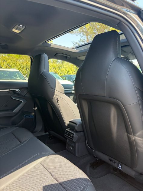 Audi a3 sportback s-line 35 tfsi 150 cv  GRIS DAYTONA pano / sonos / 360 ; 560 par mois
