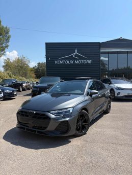 Audi a3 sportback s-line 35 tfsi 150 cv  GRIS DAYTONA pano / sonos / 360 ; 560 par mois