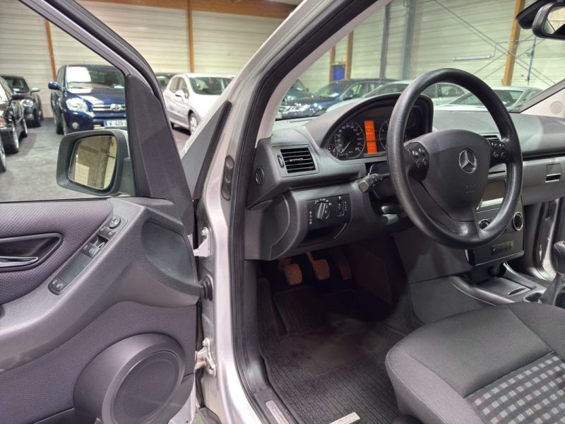 MERCEDES A150 95 cv suivi complet Mercedes