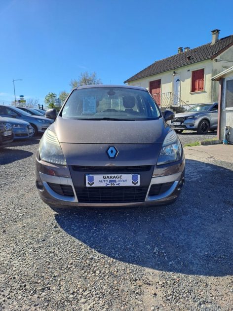 RENAULT MEGANE SCENIC 1.5 DCI 110CH FAP BOSE 2012