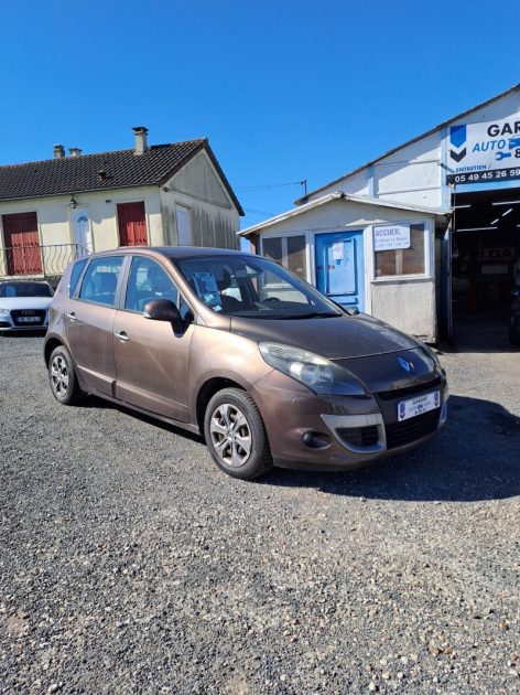 RENAULT MEGANE SCENIC 1.5 DCI 110CH FAP BOSE 2012