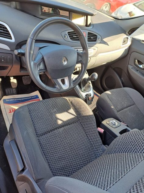 RENAULT MEGANE SCENIC 1.5 DCI 110CH FAP BOSE 2012