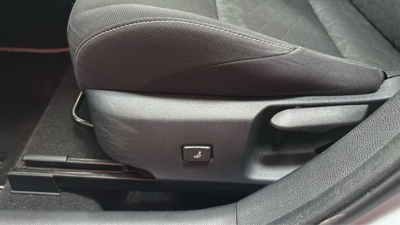 TOYOTA COROLLA TOURING SPORTS 122cv DYNAMIC BUSINESS/1 ERE MAIN/TVA RECUPERABLE