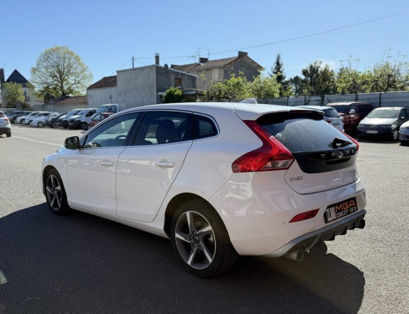 VOLVO V40 T2 120CH START&STOP KINETIC 2014