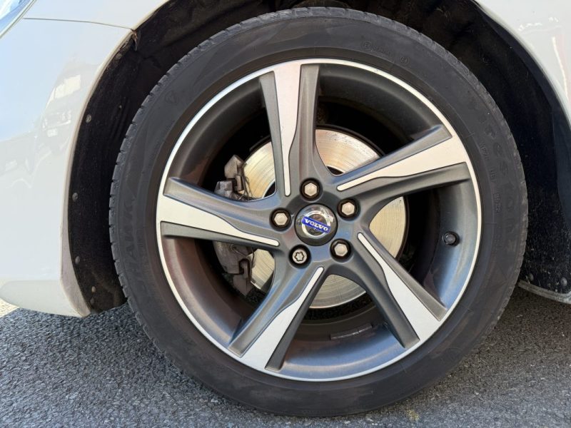 VOLVO V40 T2 120CH START&STOP KINETIC 2014