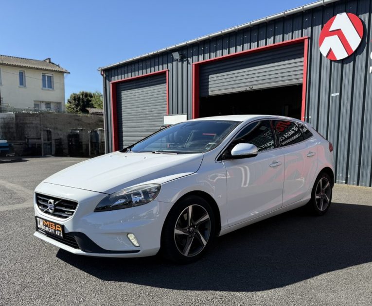 VOLVO V40 T2 120CH START&STOP KINETIC 2014