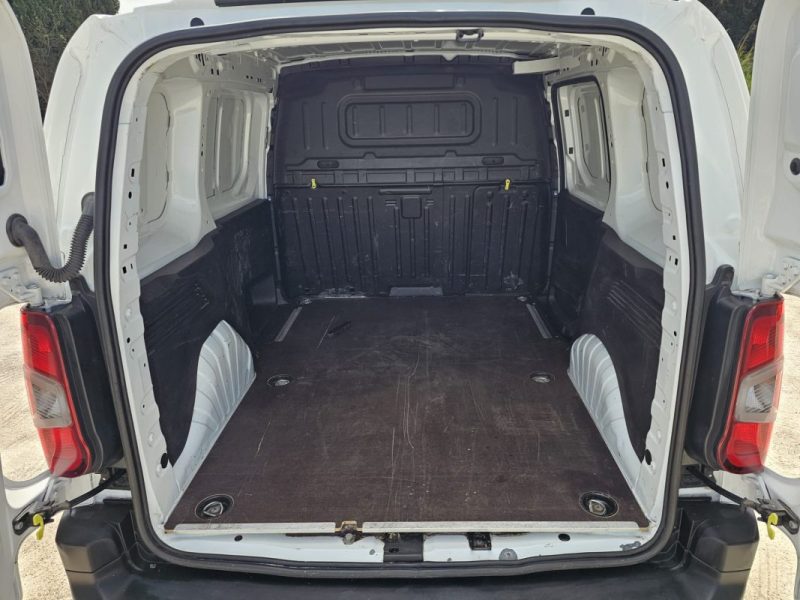 Peugeot Partner /1.6 hdi / 100 Ch / TVA / 3 places / Garantie 12 mois