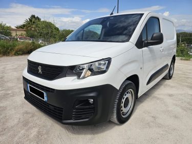 Peugeot Partner /1.6 hdi / 100 Ch / TVA / 3 places / Garantie 12 mois