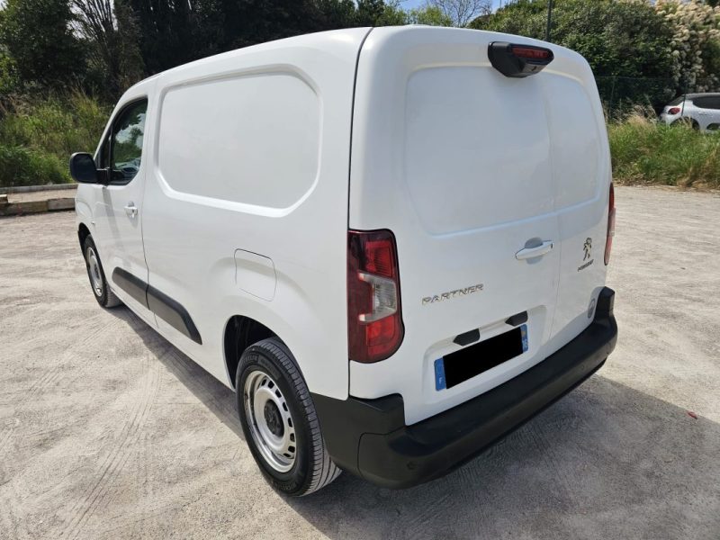 Peugeot Partner /1.6 hdi / 100 Ch / TVA / 3 places / Garantie 12 mois