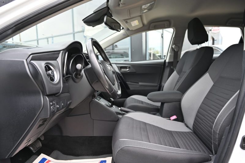 TOYOTA AURIS Hsd 136ch Dynamic 01/2016