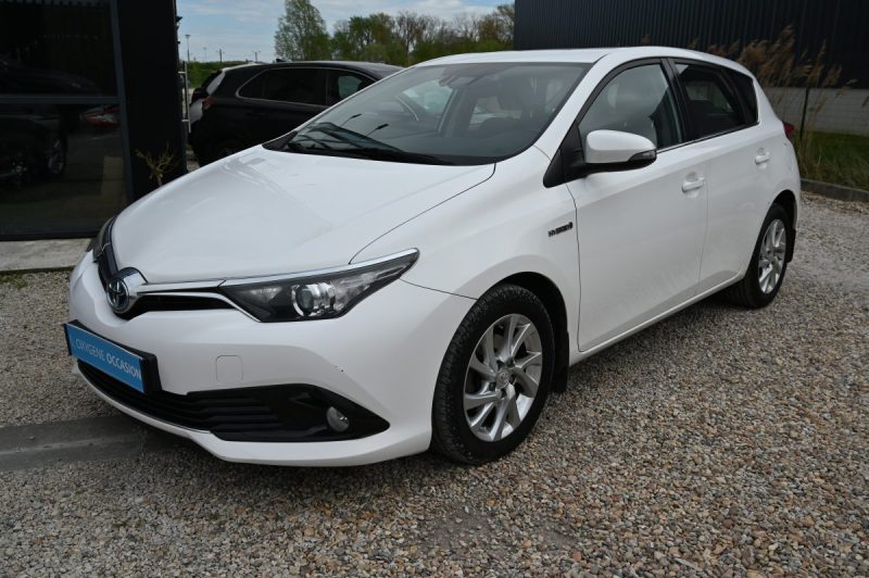 TOYOTA AURIS Hsd 136ch Dynamic 01/2016