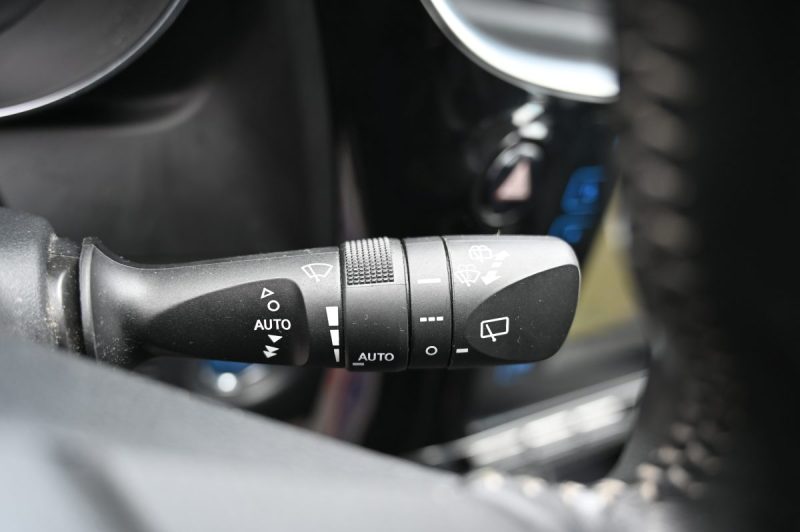 TOYOTA AURIS Hsd 136ch Dynamic 01/2016
