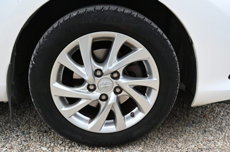 TOYOTA AURIS Hsd 136ch Dynamic 01/2016
