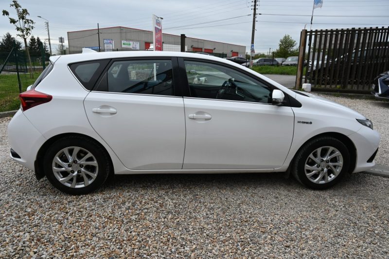 TOYOTA AURIS Hsd 136ch Dynamic 01/2016