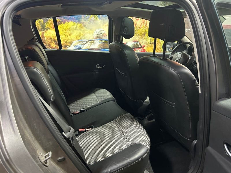 RENAULT CLIO III XV DE FRANCE 1.2 16V 100CH 2010