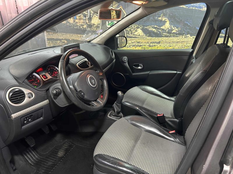 RENAULT CLIO III XV DE FRANCE 1.2 16V 100CH 2010