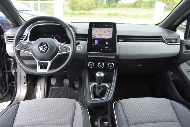 RENAULT CLIO 1.0 TCE 90CH TECHNO + OPTIONS - 17 000 KM 2024