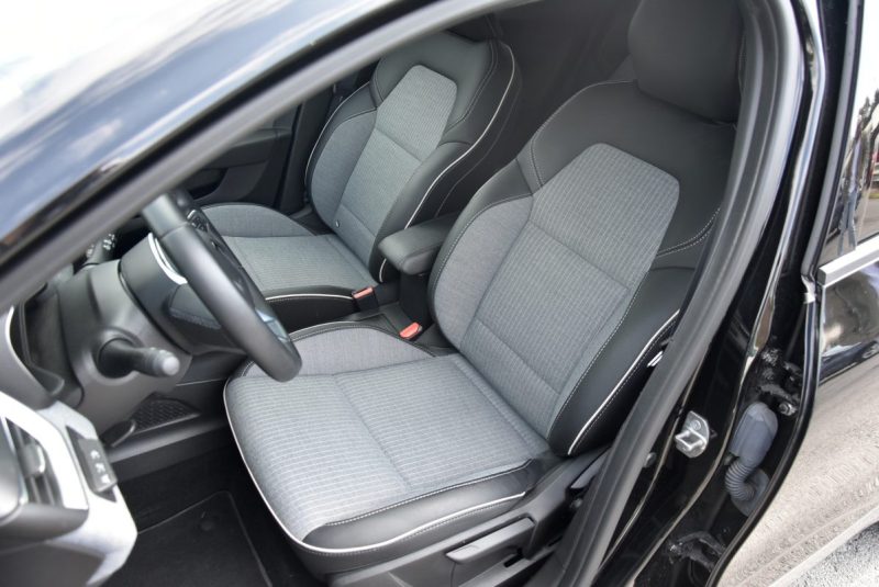 RENAULT CLIO 1.0 TCE 90CH TECHNO + OPTIONS - 17 000 KM 2024