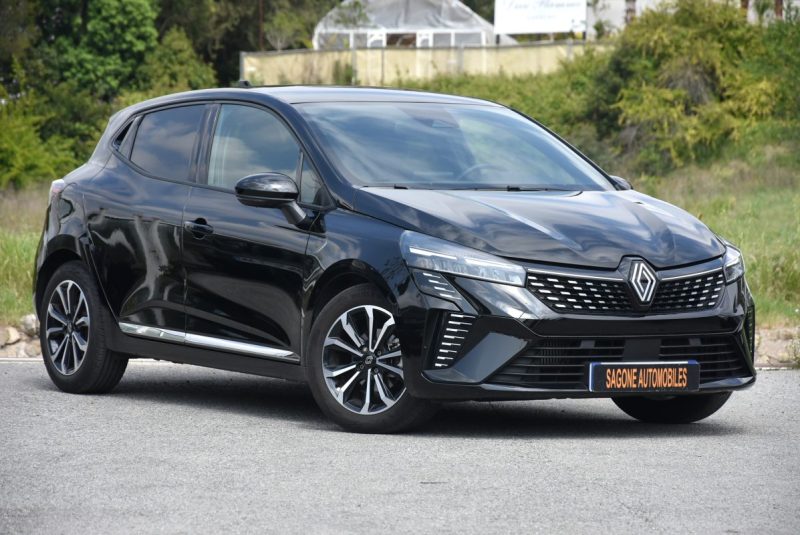 RENAULT CLIO 1.0 TCE 90CH TECHNO + OPTIONS - 17 000 KM 2024