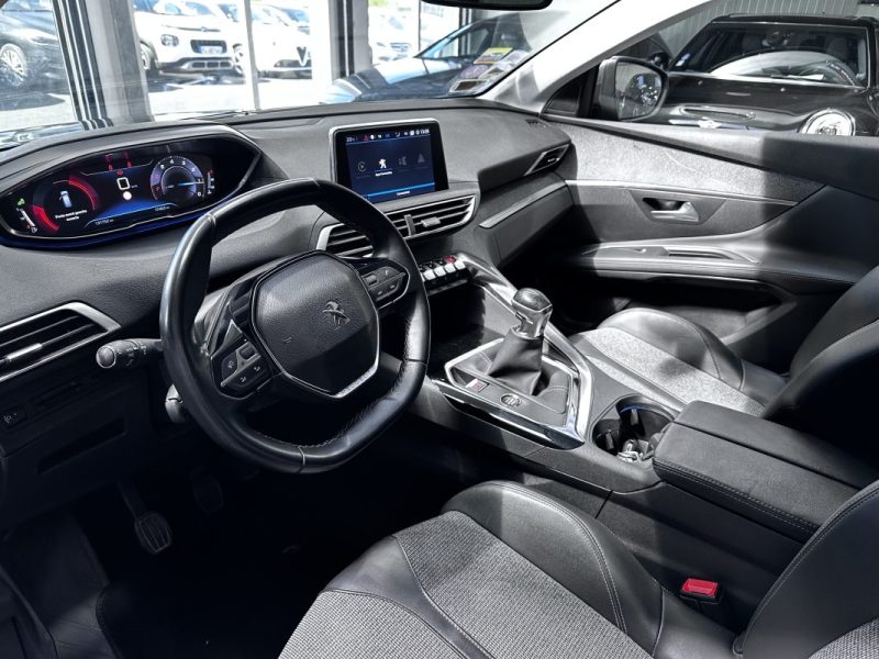 PEUGEOT 5008 II 1.2 130CV ALLURE 