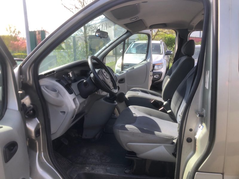 OPEL VIVARO 5 PLACES 189 550 km · 2.0L 115 CV