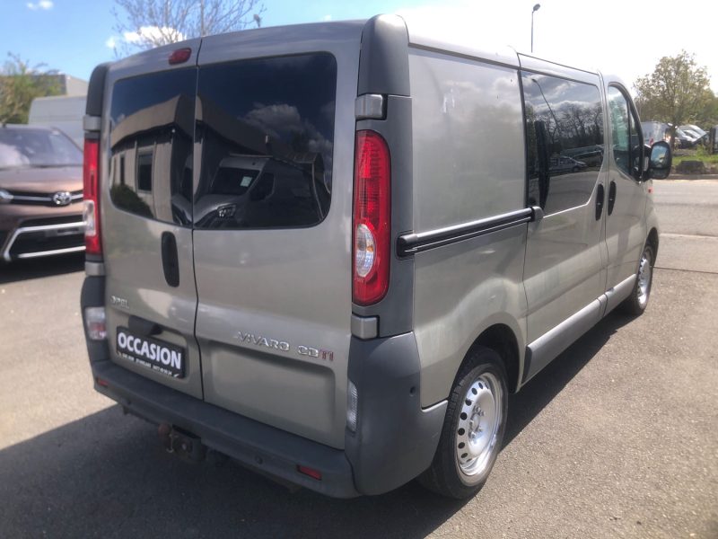 OPEL VIVARO 5 PLACES 189 550 km · 2.0L 115 CV
