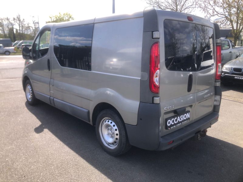 OPEL VIVARO 5 PLACES 189 550 km · 2.0L 115 CV