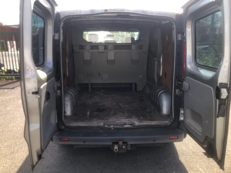 OPEL VIVARO 5 PLACES 189 550 km · C1  Vivaro Tour 2.5 CDTI135 C1