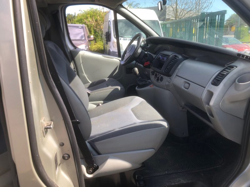 OPEL VIVARO 5 PLACES 189 550 km · C1  Vivaro Tour 2.5 CDTI135 C1