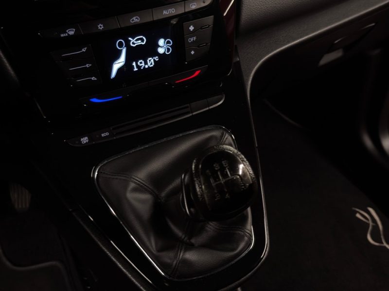 LANCIA YPSILON III 0.9 TWINAIR 85 Cv 5 PORTES / CLIMATISATION AUTOMATIQUE REGULATEUR - GARANTIE 1 AN